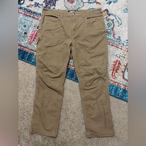 Mountain Khakis Men's Cargo Pants in Tan 40x32